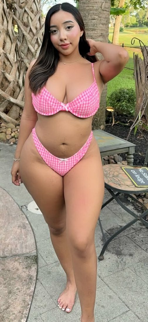 Curvy Latina non nude slut — 24